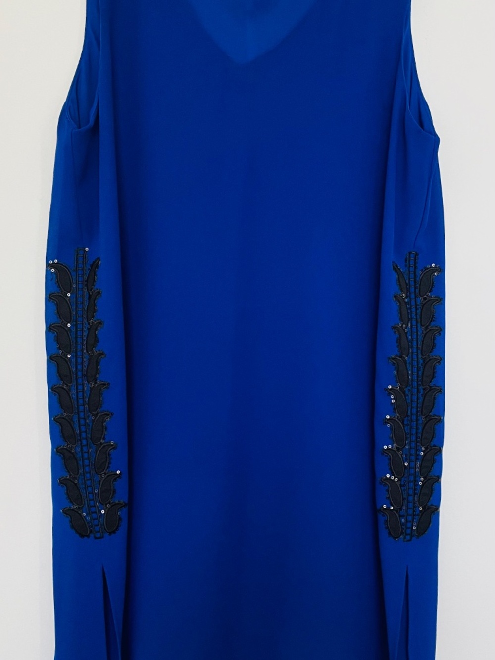 NWOT Signature Collection Tunic Top M (8-10) Blue Beaded Sequined Sides